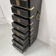 Meuble a huit petits tiroirs en bois noir XX Siècle