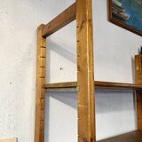 Modular shelf in solid pine