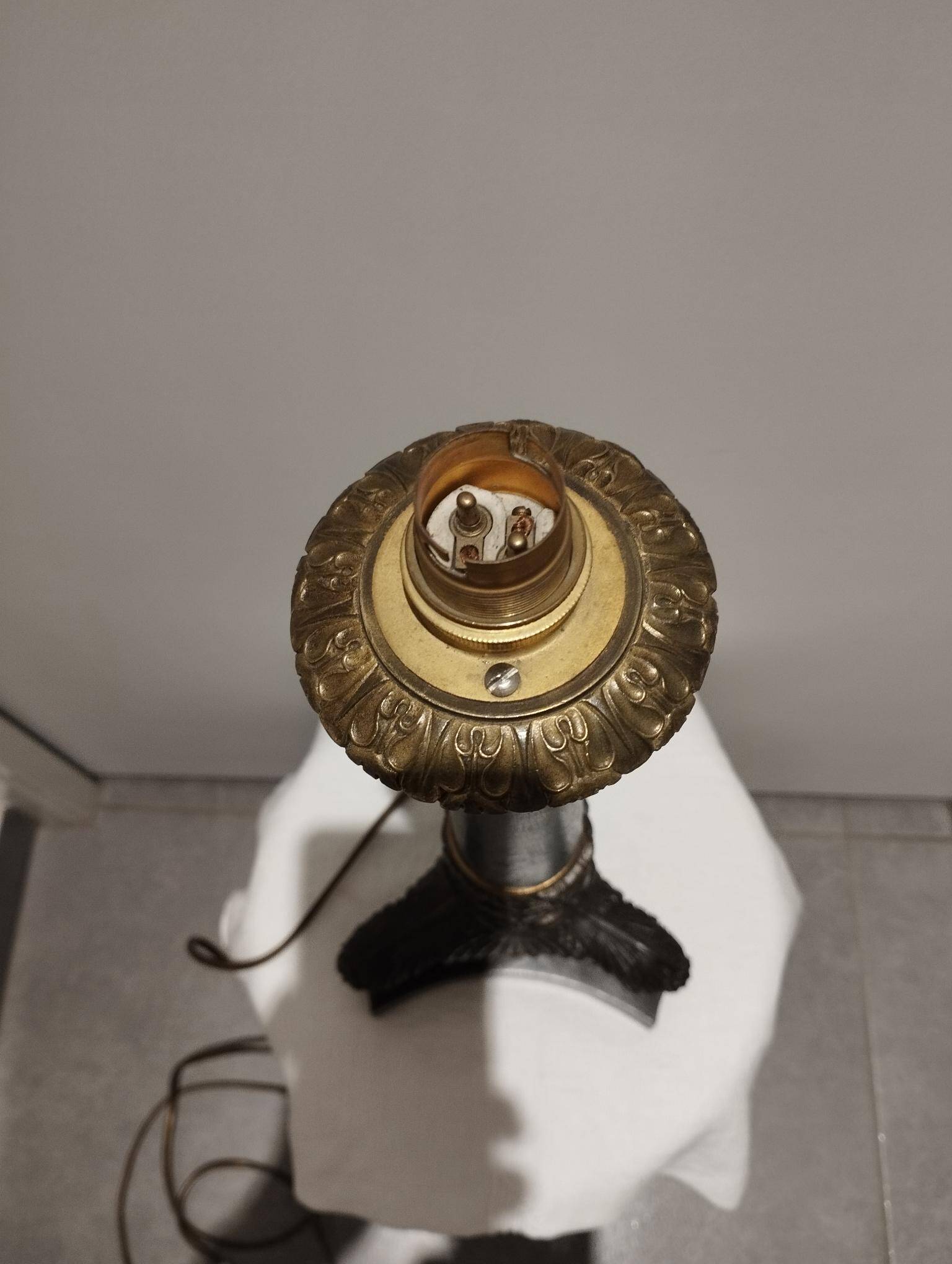 Antique lamp base with lion's paw - Restoration Period - Empire
