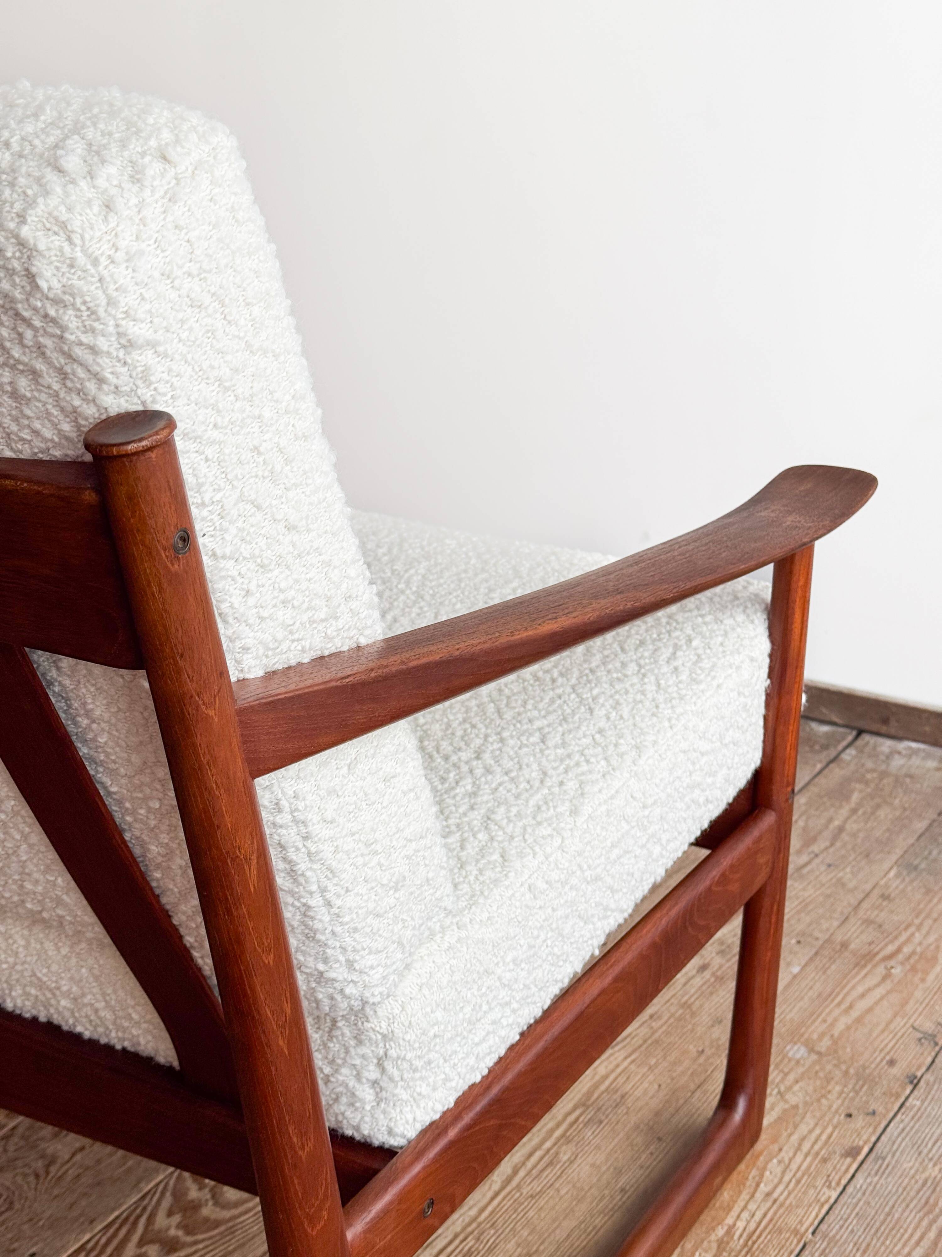 Canapé FD130/3 by Hvidt Mølgaard, Mid Century sofa in teak, Denmark
