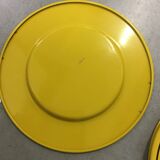 Painted sheet metal presentation plate