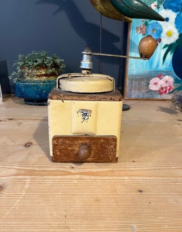 Peugeot coffee grinder in cream lacquered metal