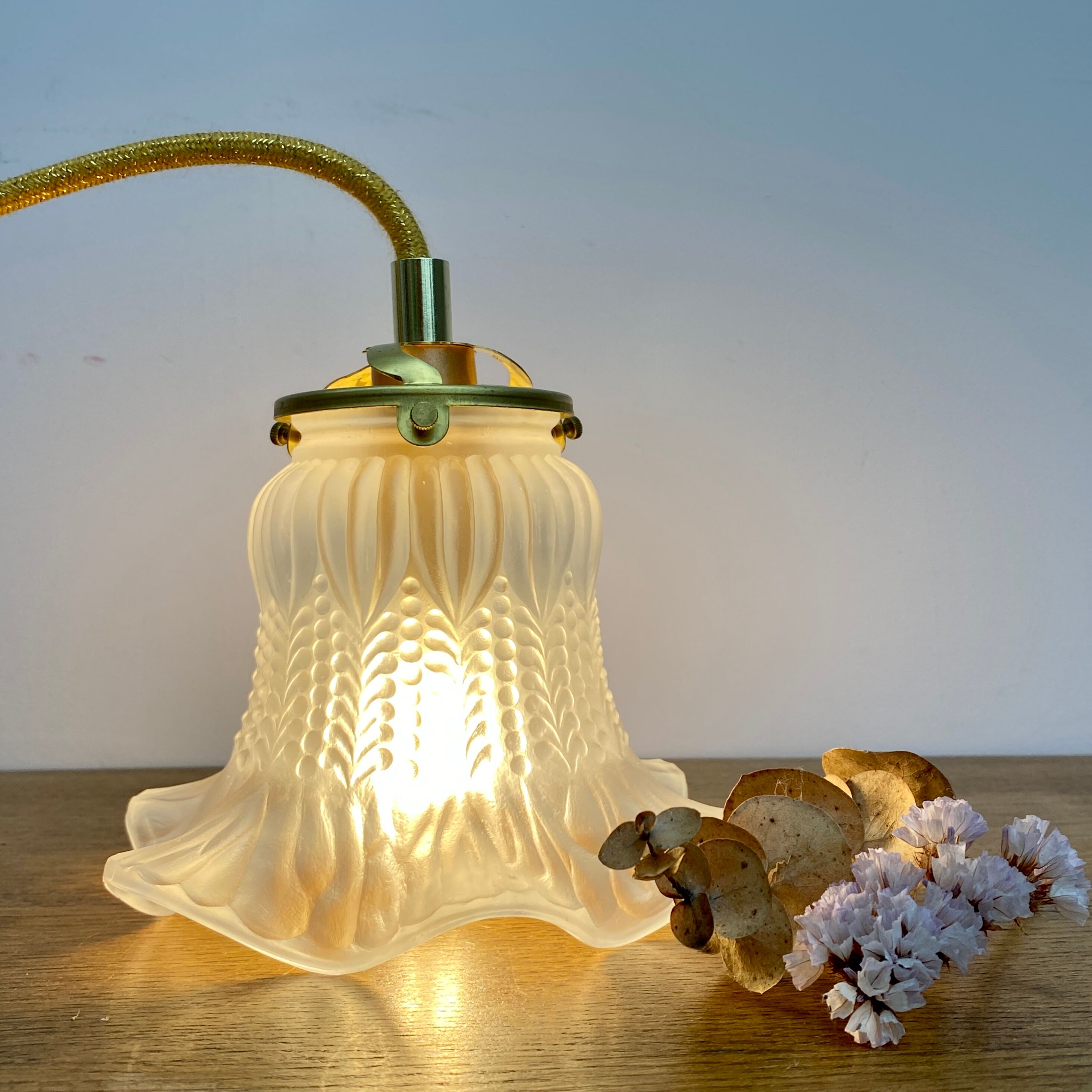 Vintage tulip walker in frosted glass