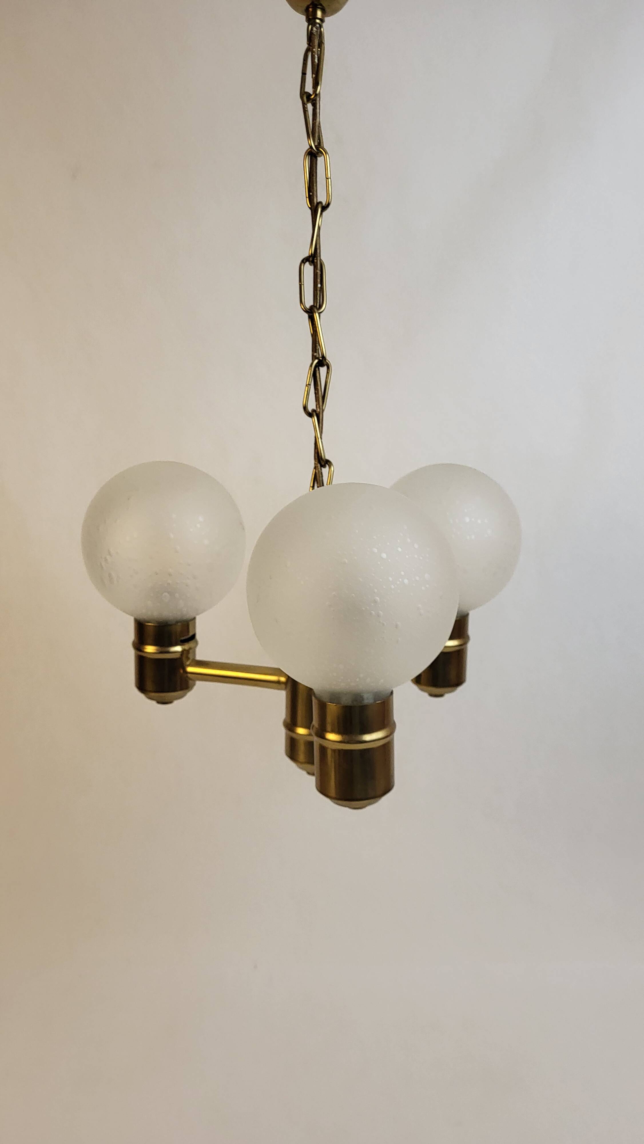 Suspension 3 arms of light