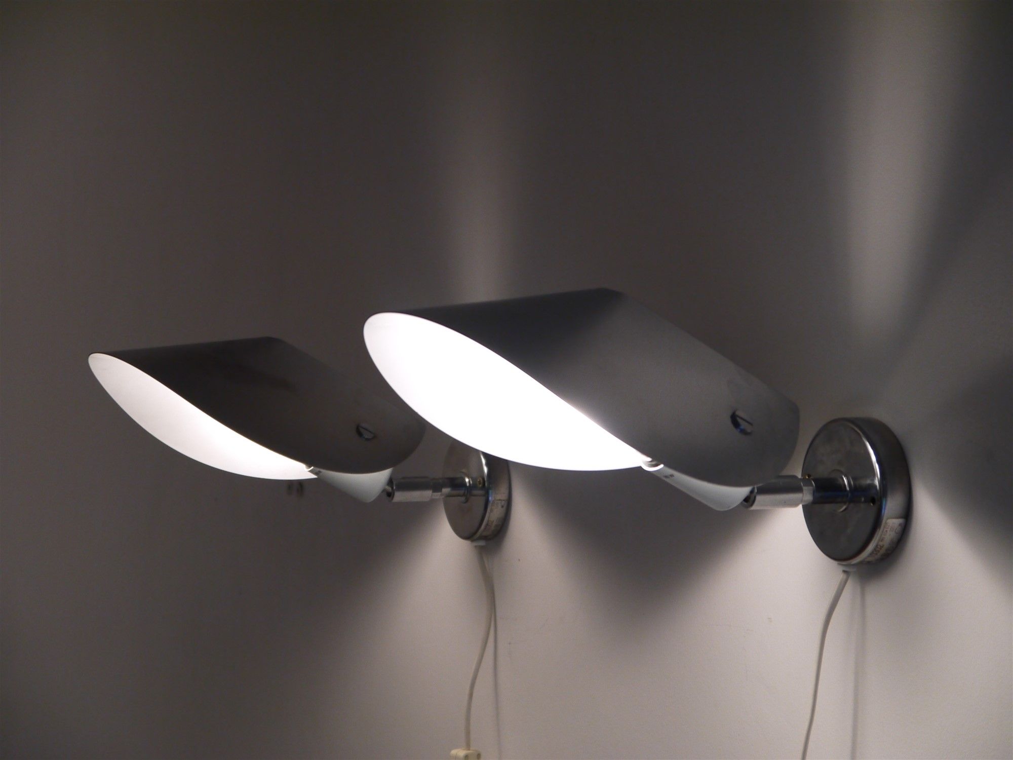 Pair of sconces in metal and chrome 1970