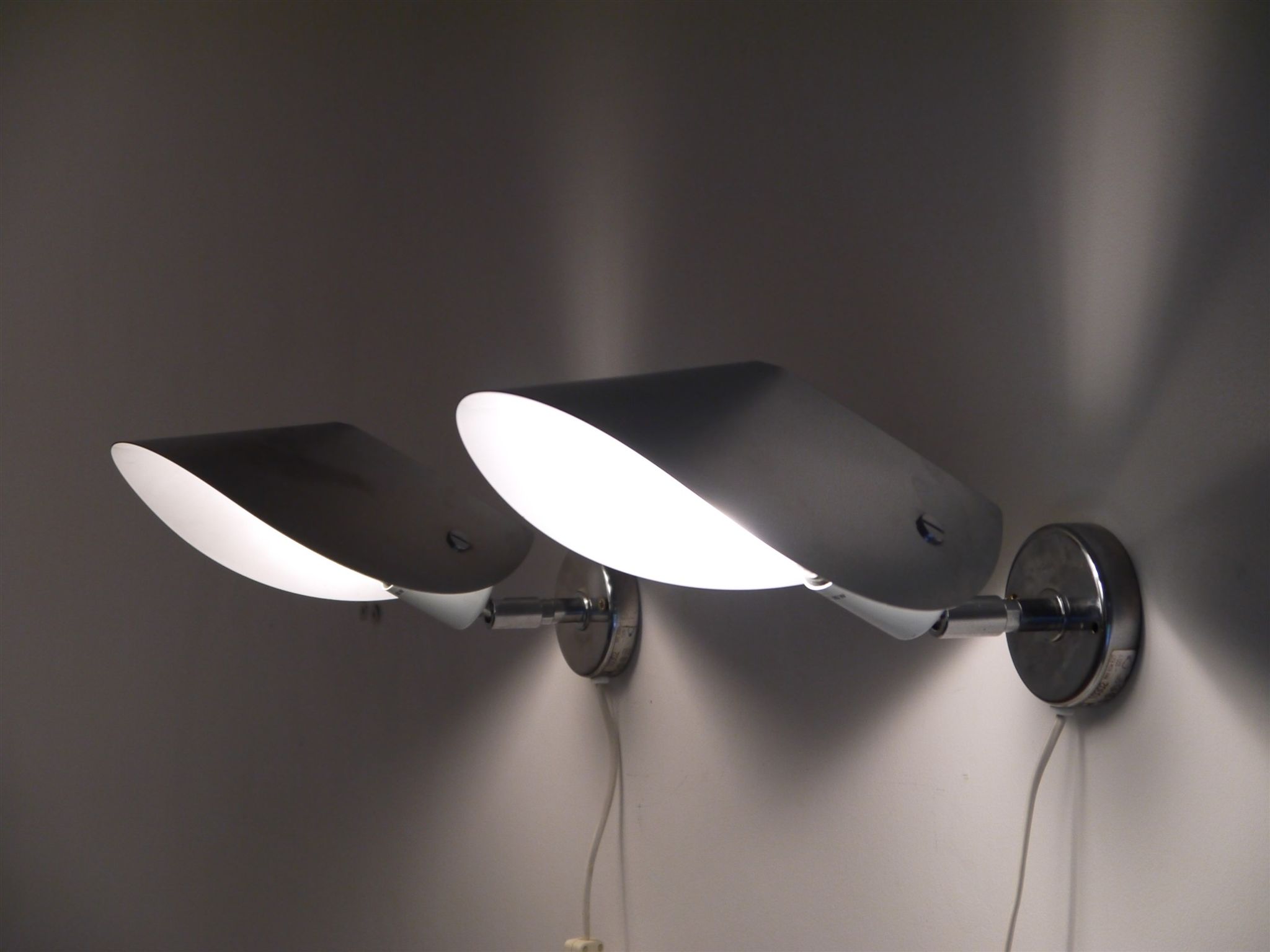 Pair of sconces in metal and chrome 1970