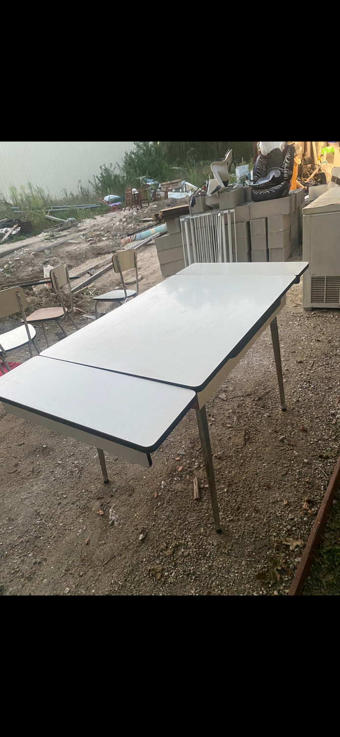 Formica table and chairs