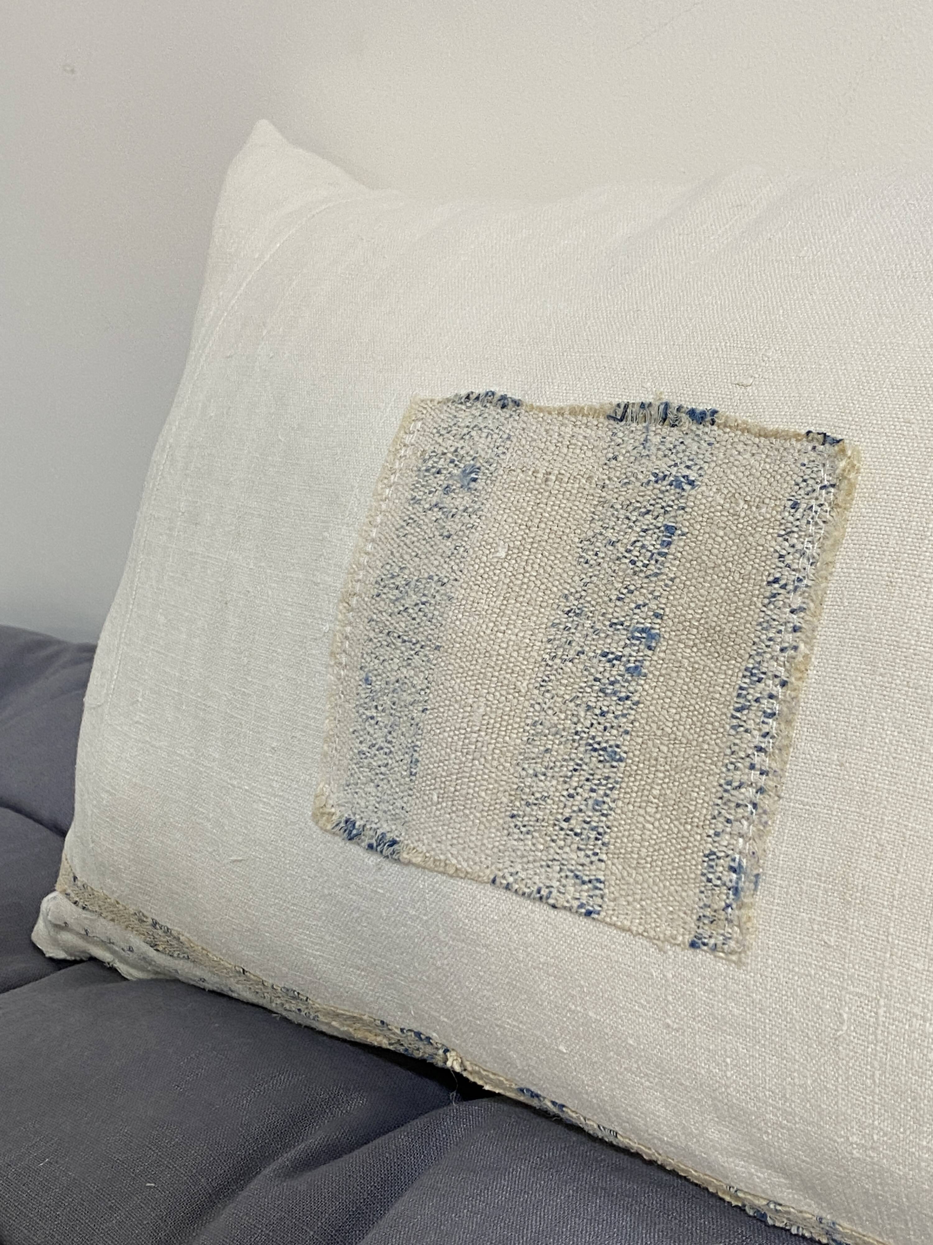 Handmade cushion in vintage fabric, Kilim style.
