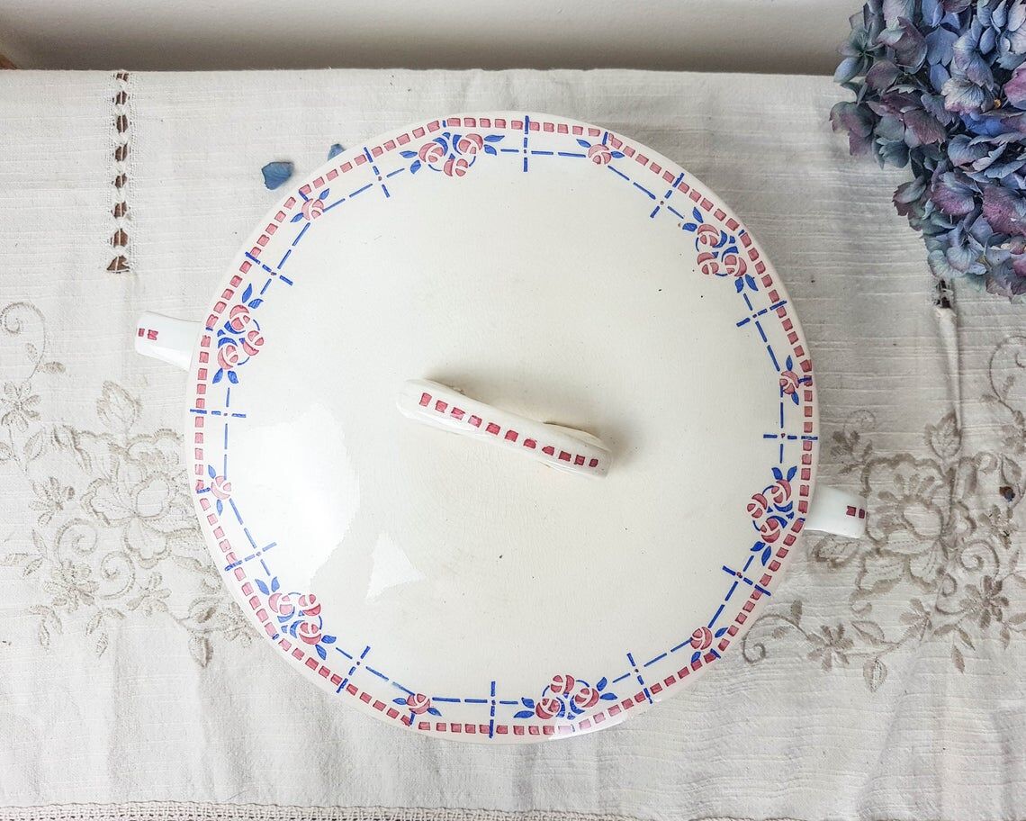 Soupière en faïence Saint Amand