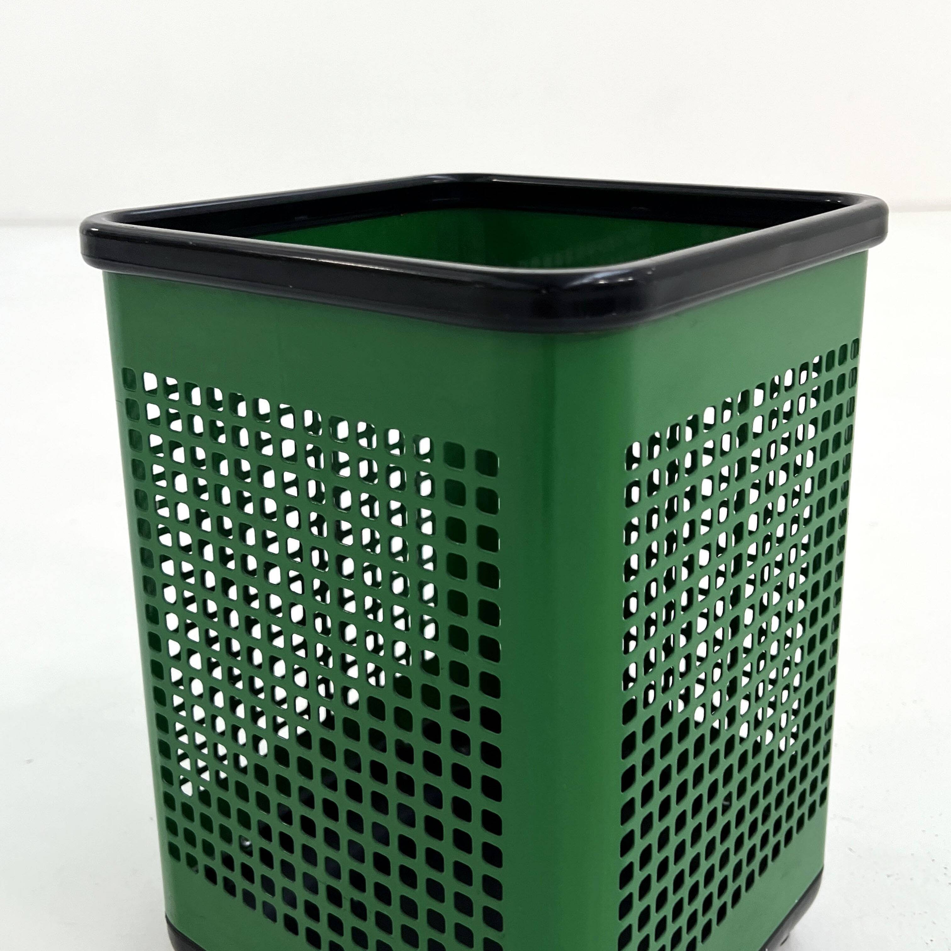 Green paper bin by Neolt, 1980
