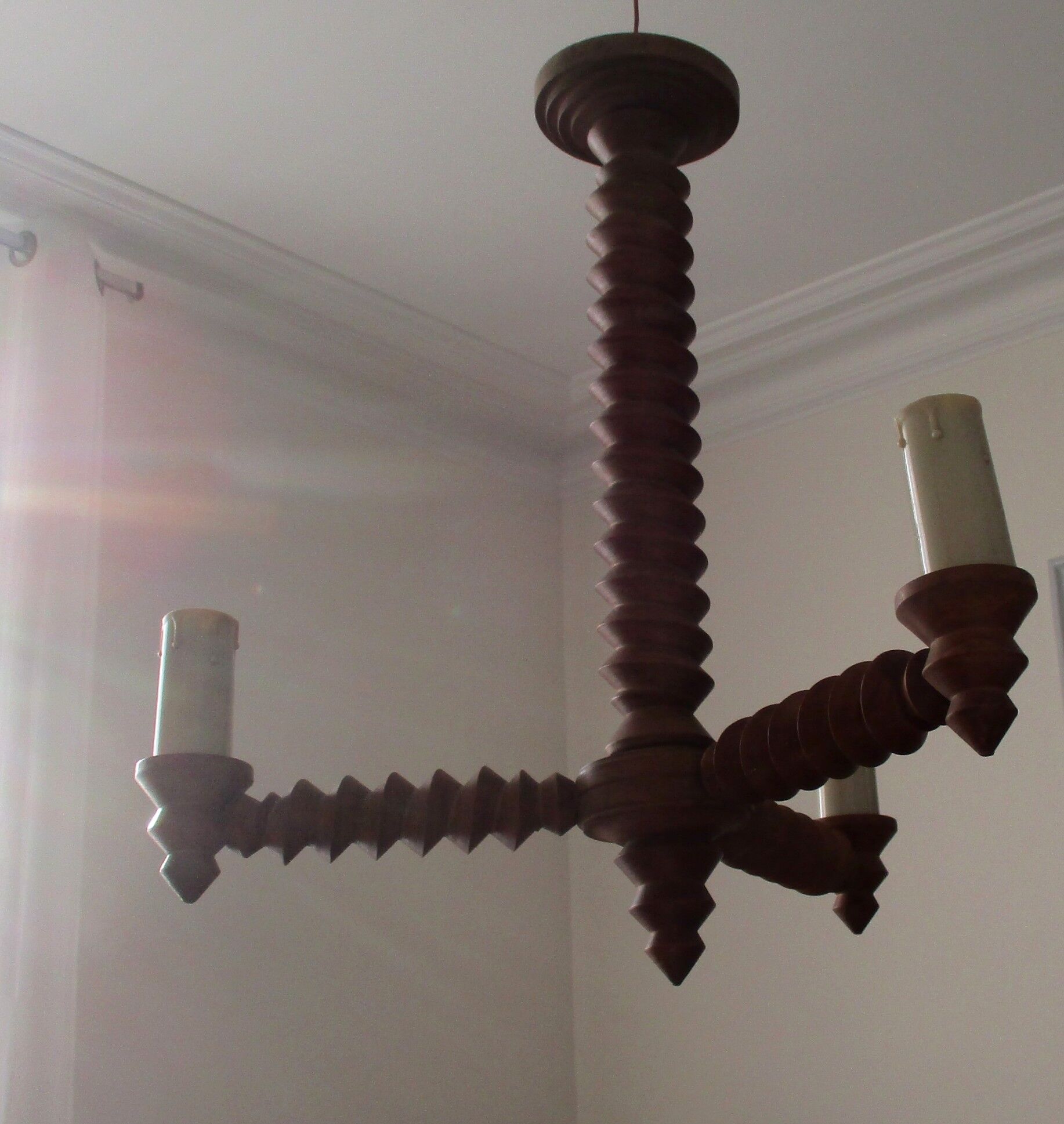 Lustre - wood applique, press screw