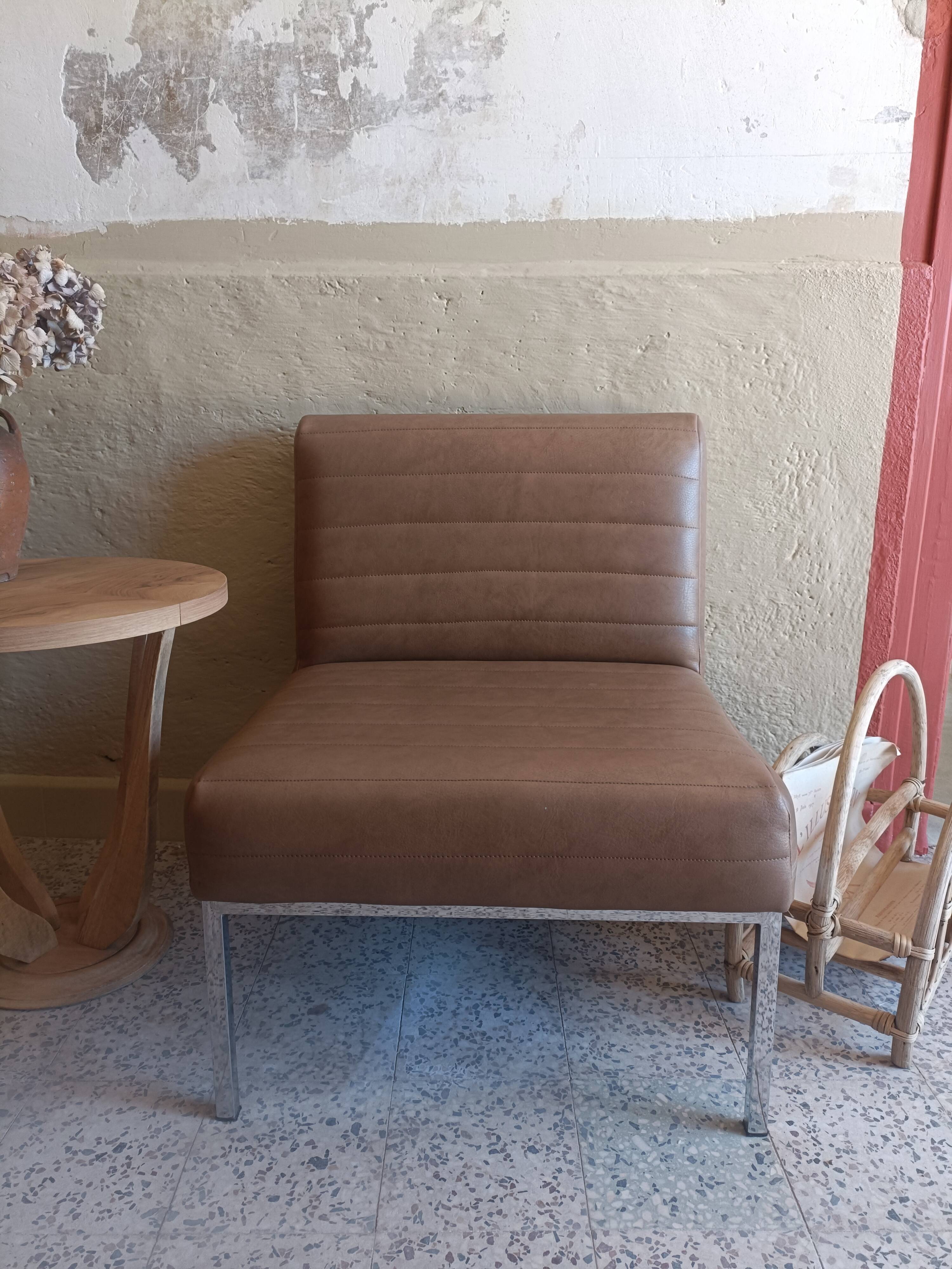 Chauffeuse fauteuil vintage en chrome/skaï