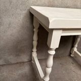 White coffee table or pedestal table