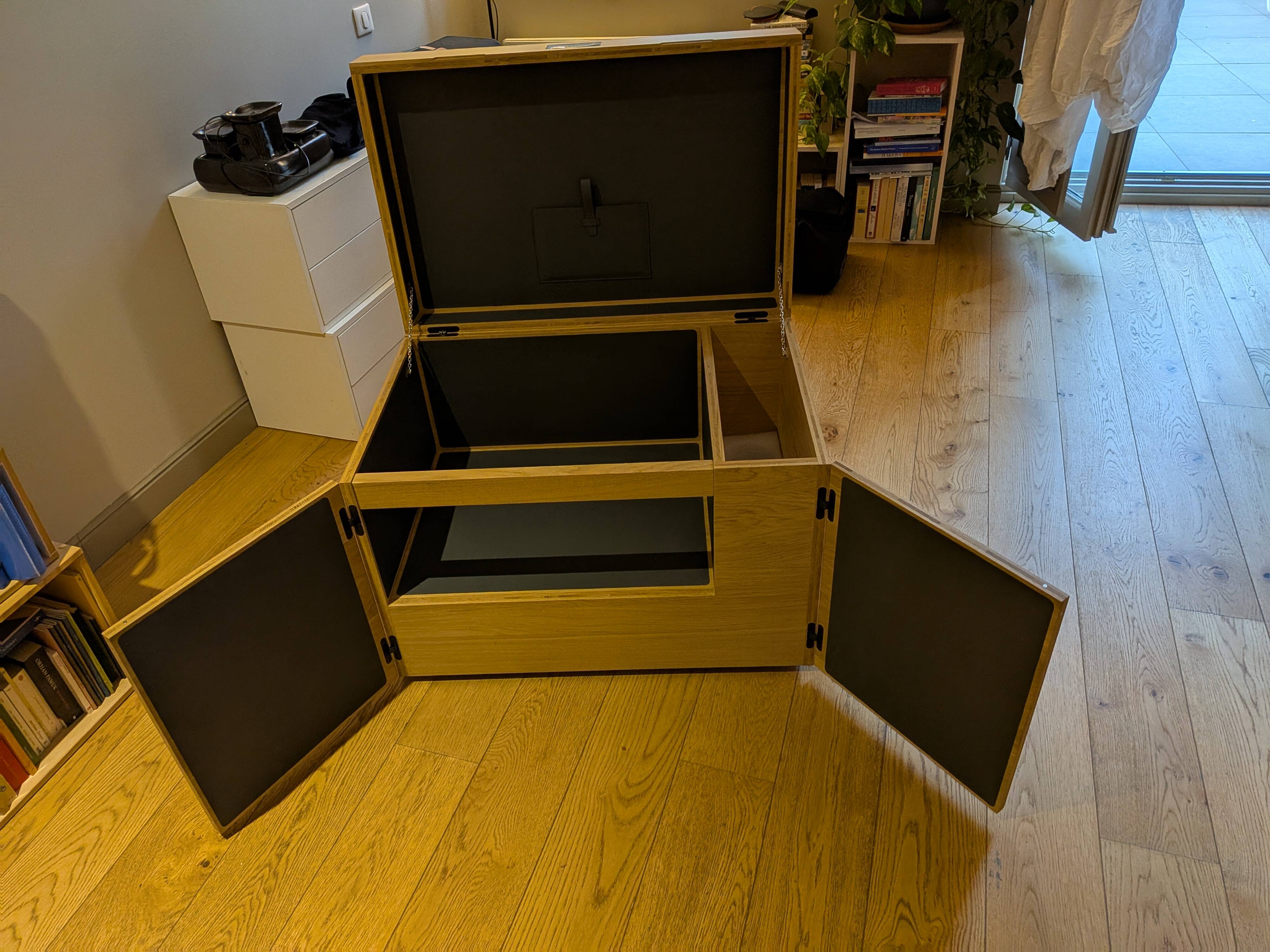 Malle Trio Ruinart – design by Ron Arad (box only)