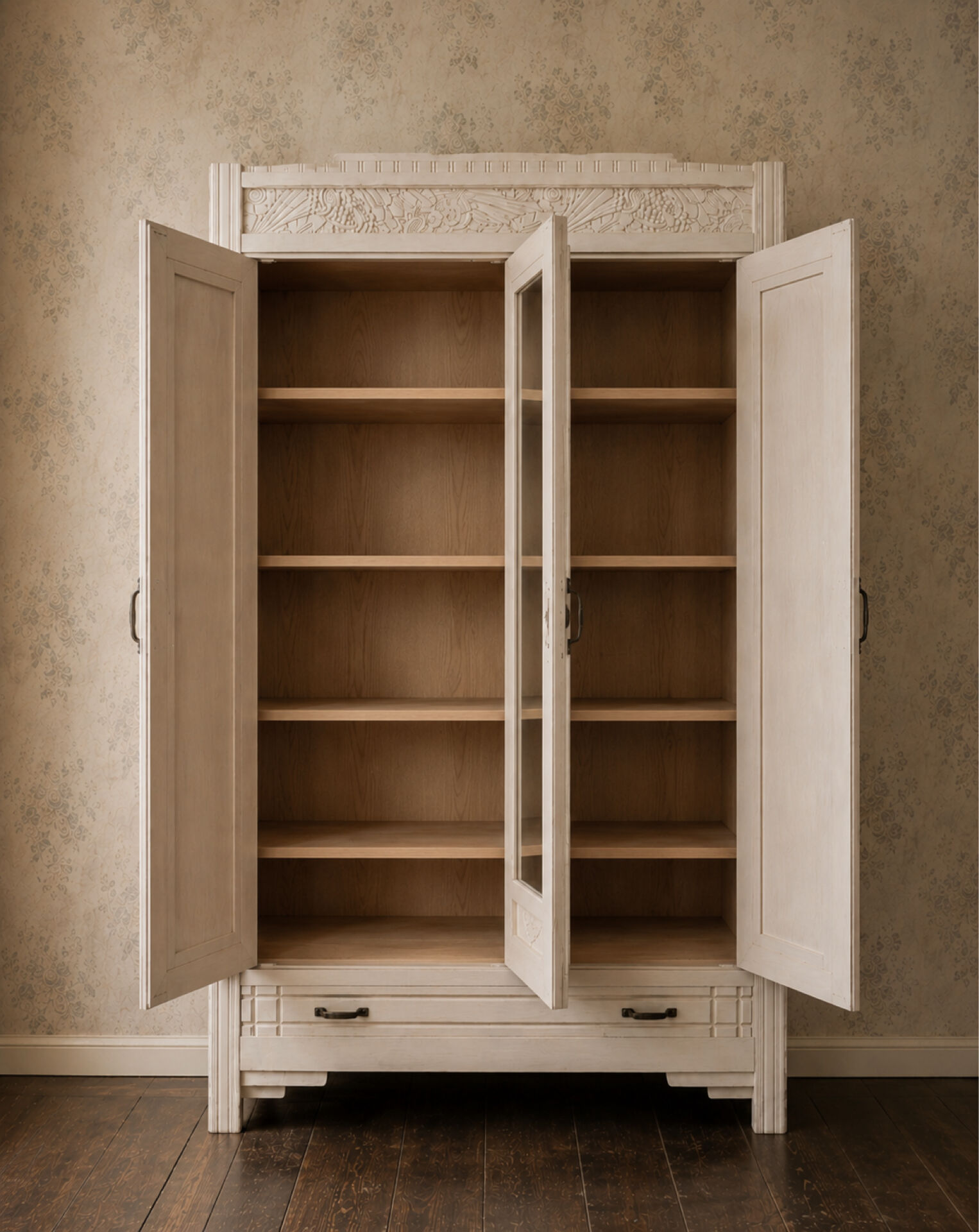 Antique Parisian wardrobe in white patina – Art Deco period around 1900