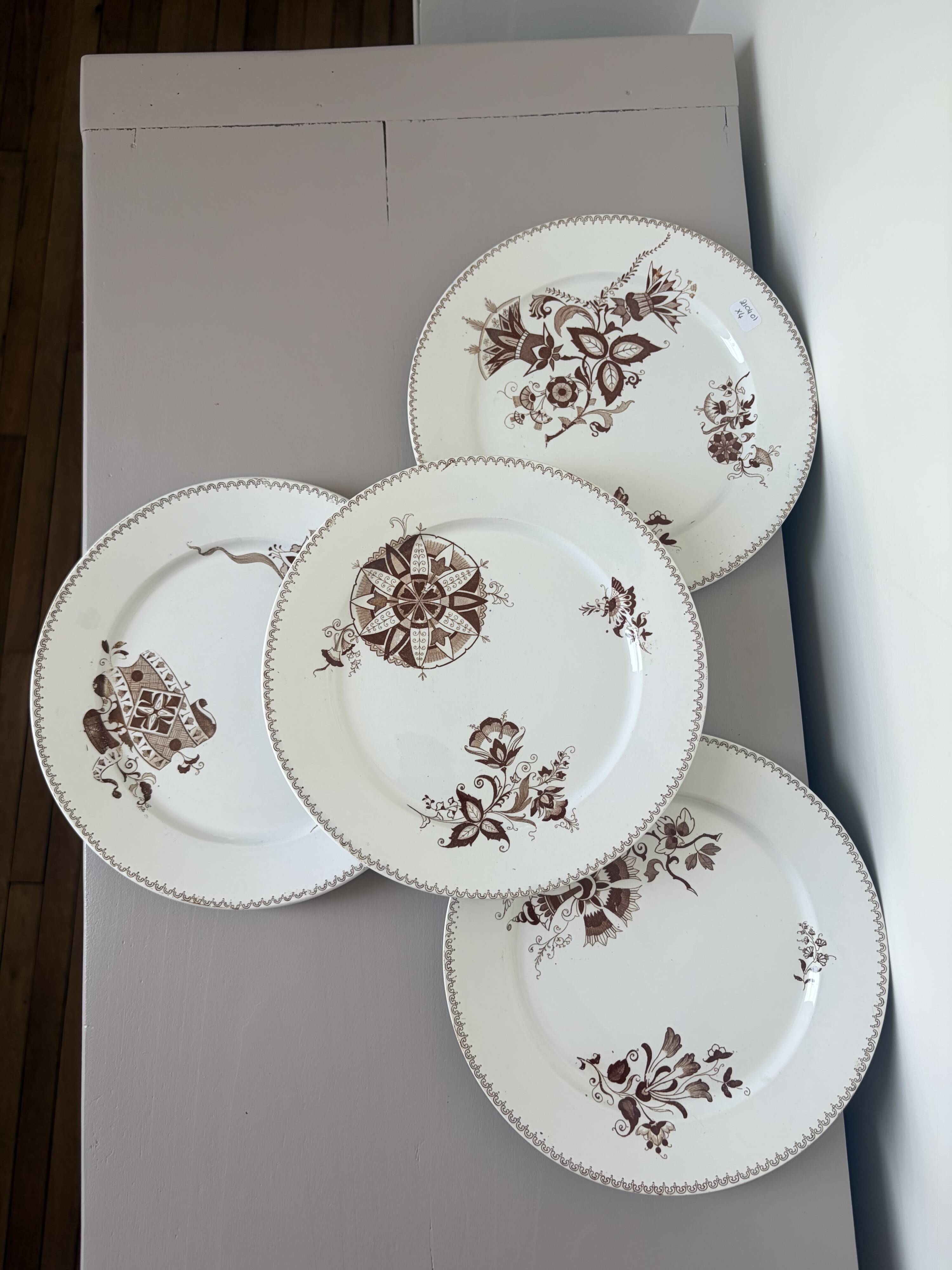 4 assiettes plates Sarreguemines modèle Danois