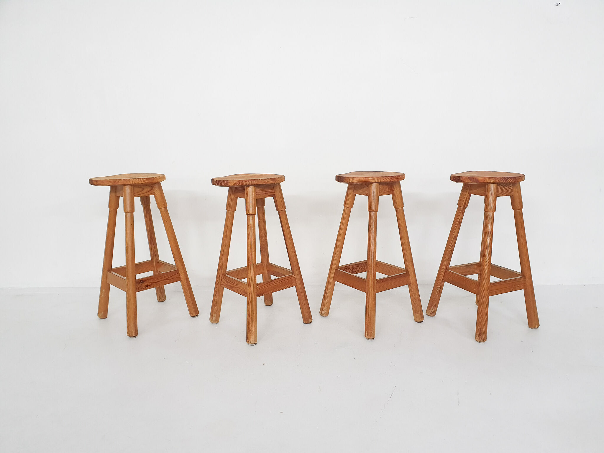 Scandinavian modern pinewood bar stools 1970's