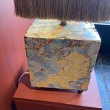 Base stuck blue beige marble-plaster, fringed lampshade Houles, 21st century.