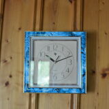 Vintage lip clock blue frame