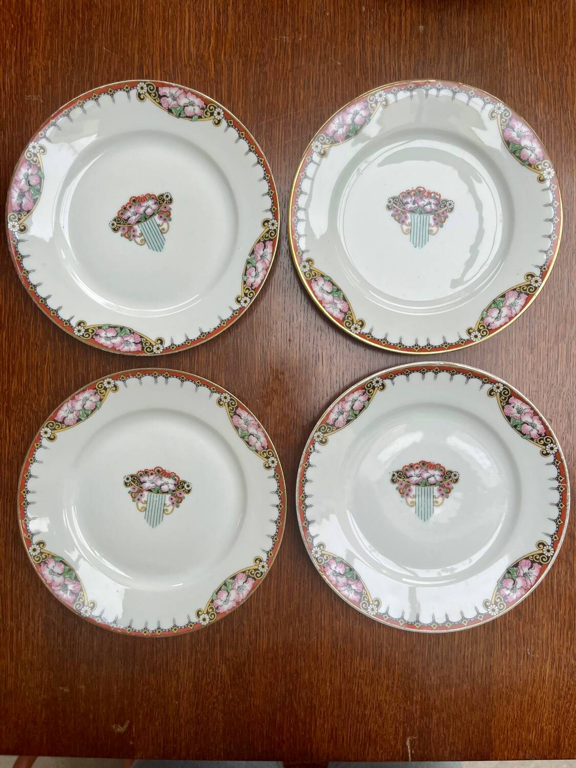 12 porcelain dessert plates