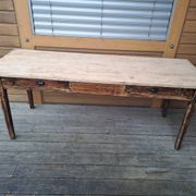 Farm table