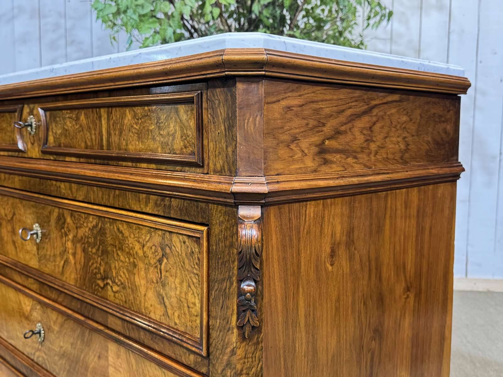 Napoleon III commode in walnut, fir and white marble from the 19th century.