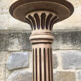 Wooden pedestal column