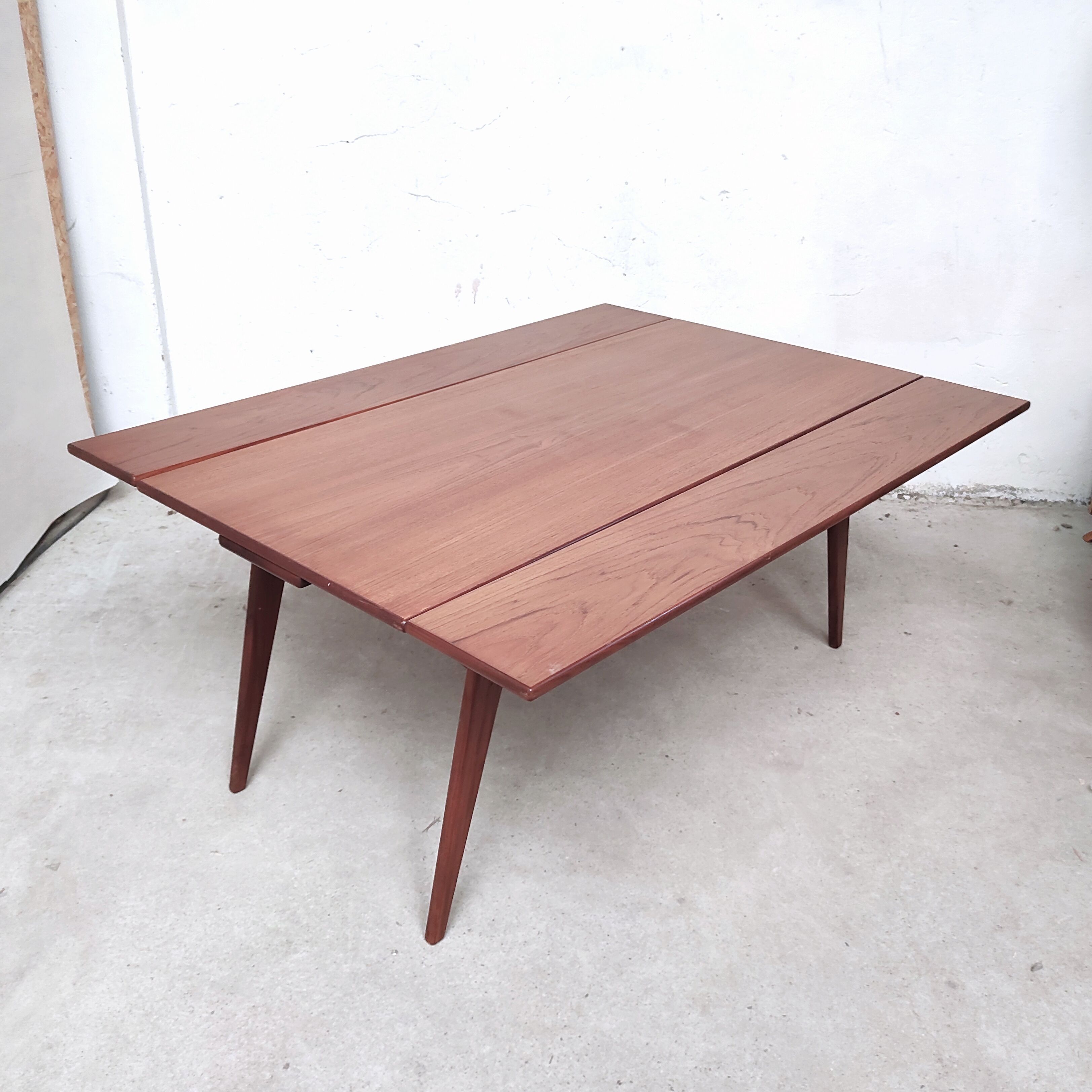 Teak liftable coffee table, Denmark - 1960