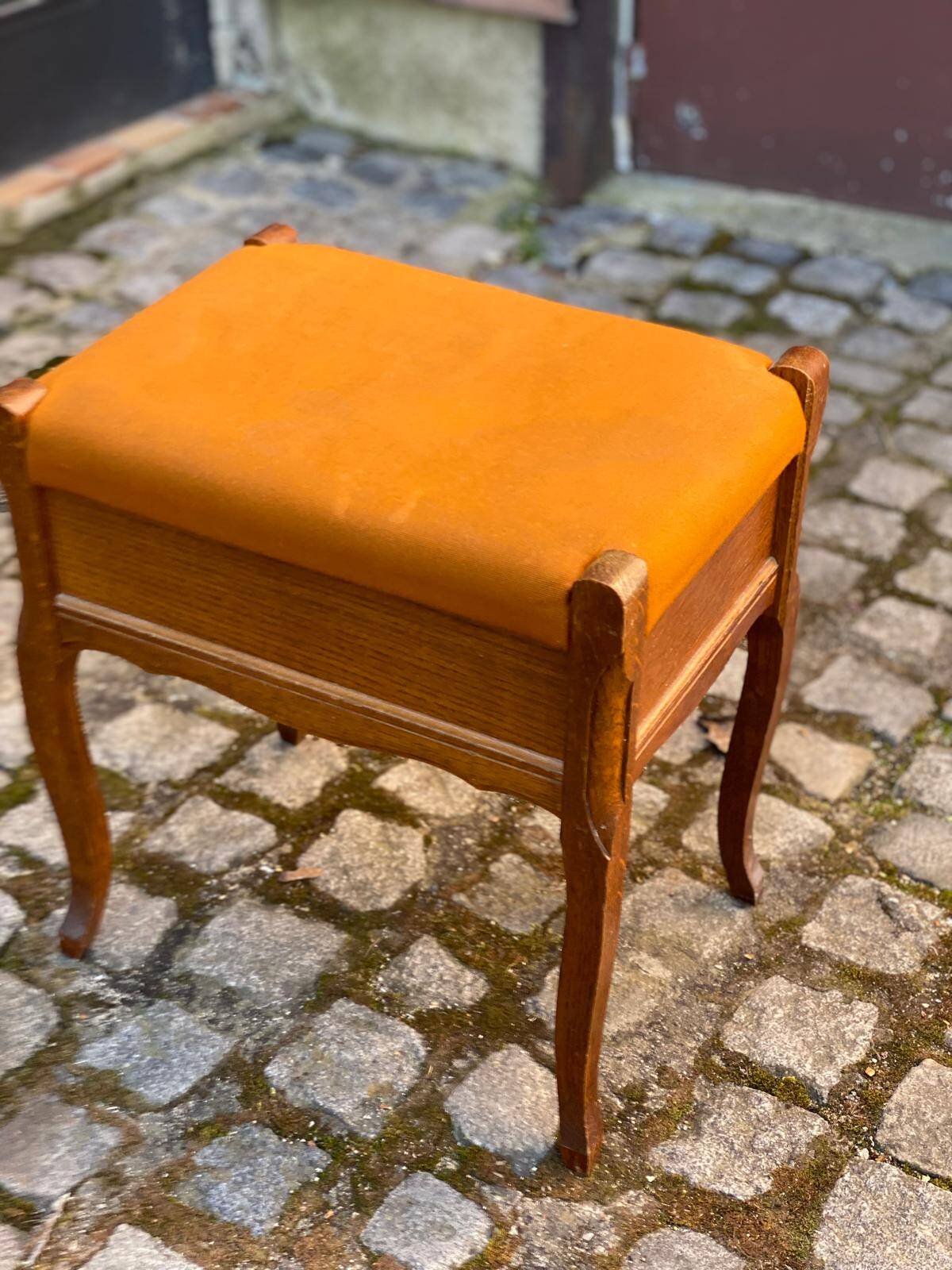 Louis XV piano stool in solid oak wood and orange fabric