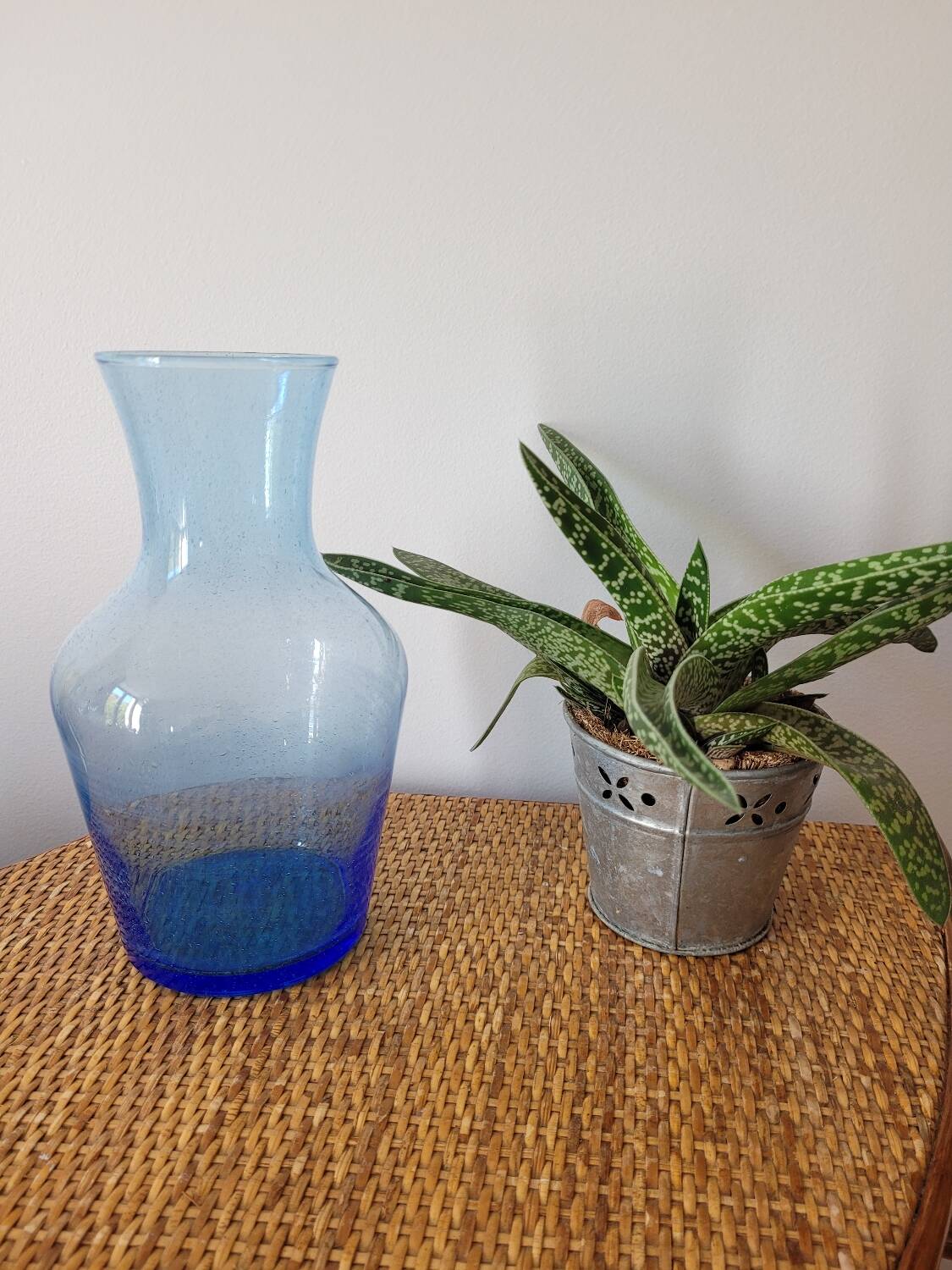 (Large) blue bubble bulb vase