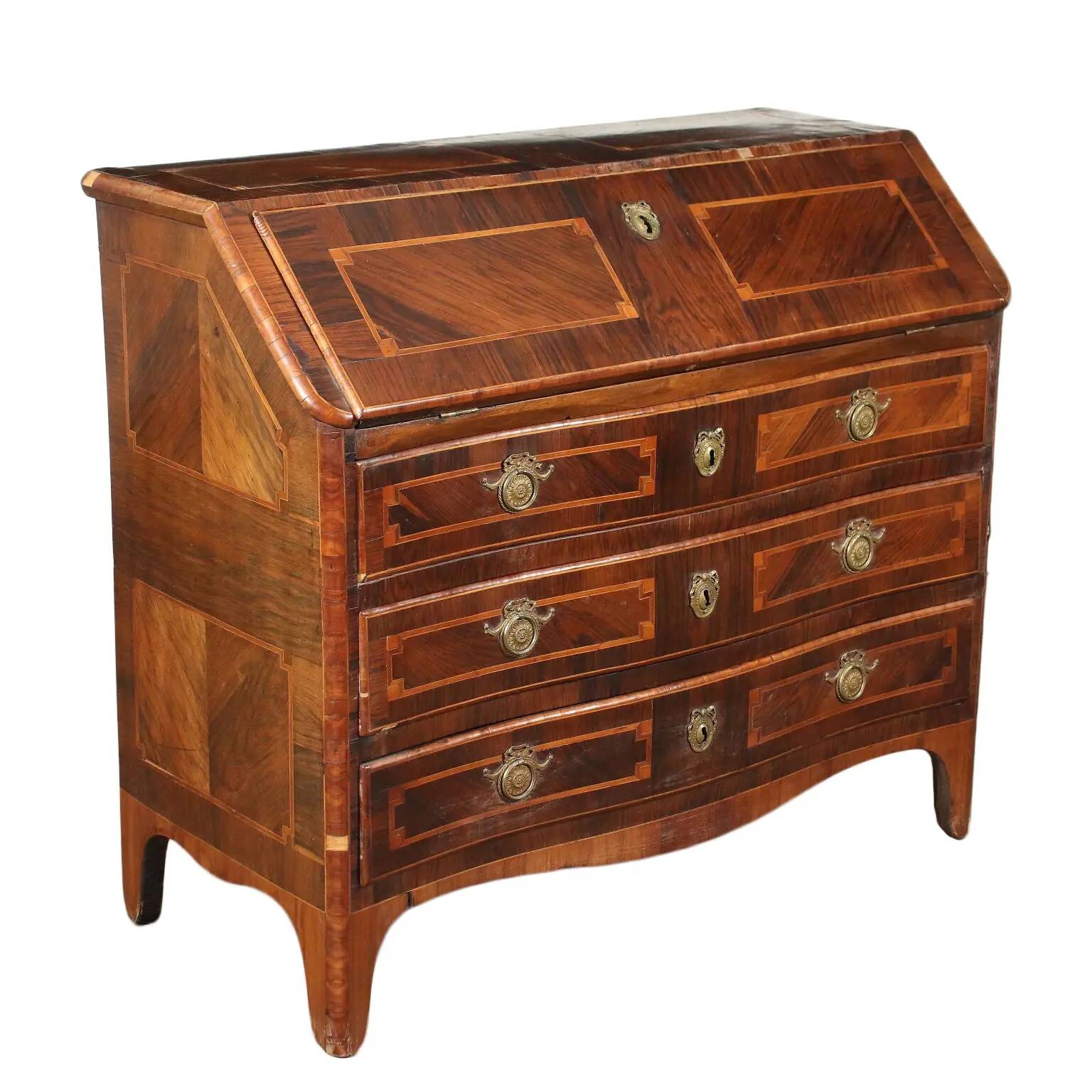 Piedmontese secretary with a drop-leaf, Italy, 18th century.