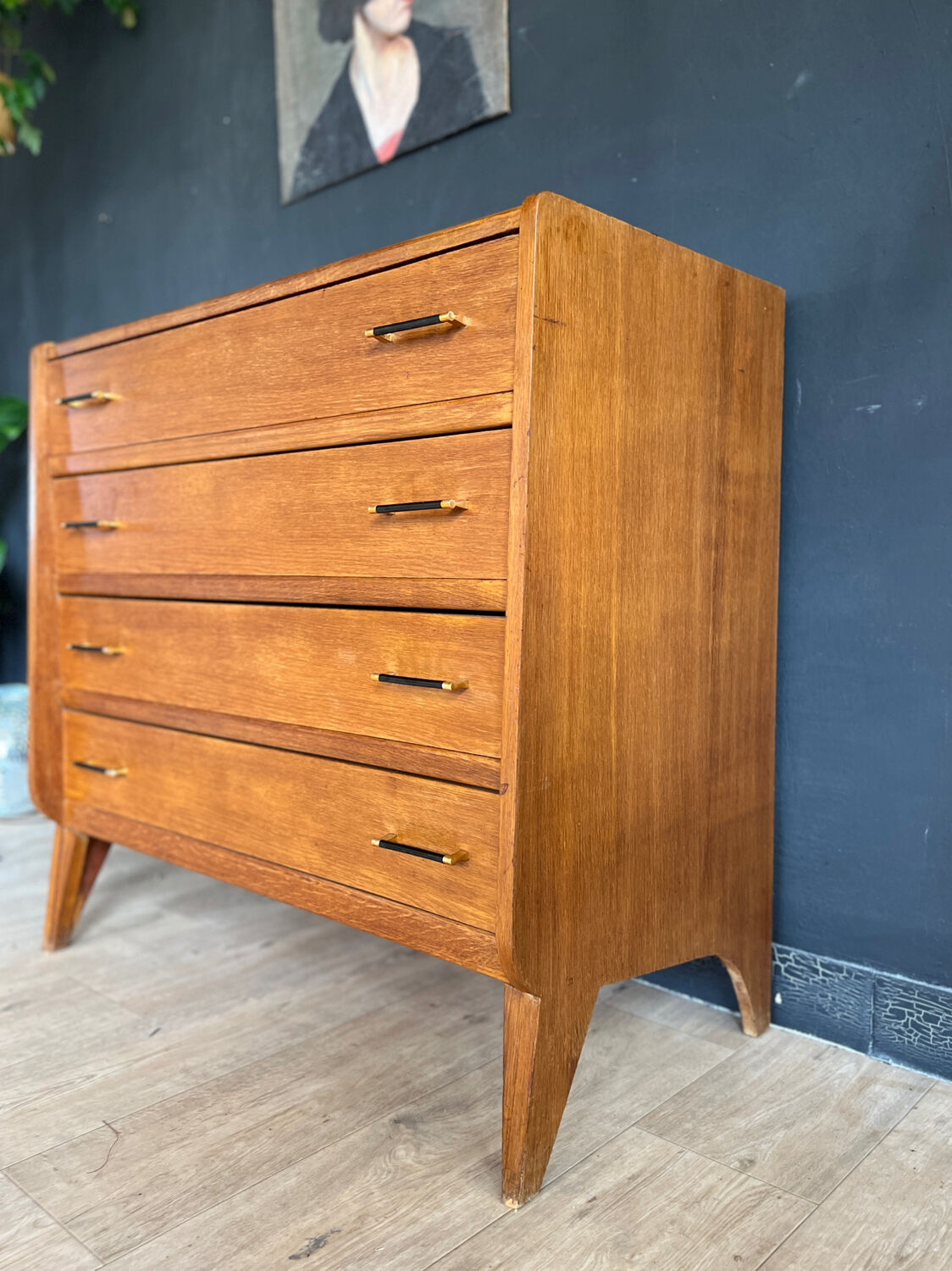 Vintage chest of drawers