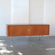 Oak enfilade RY25 by Hans J. Wegner published by RY Mobler, 1960