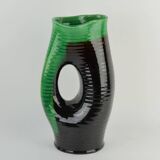 Accolay, vase -Green and black pitcher