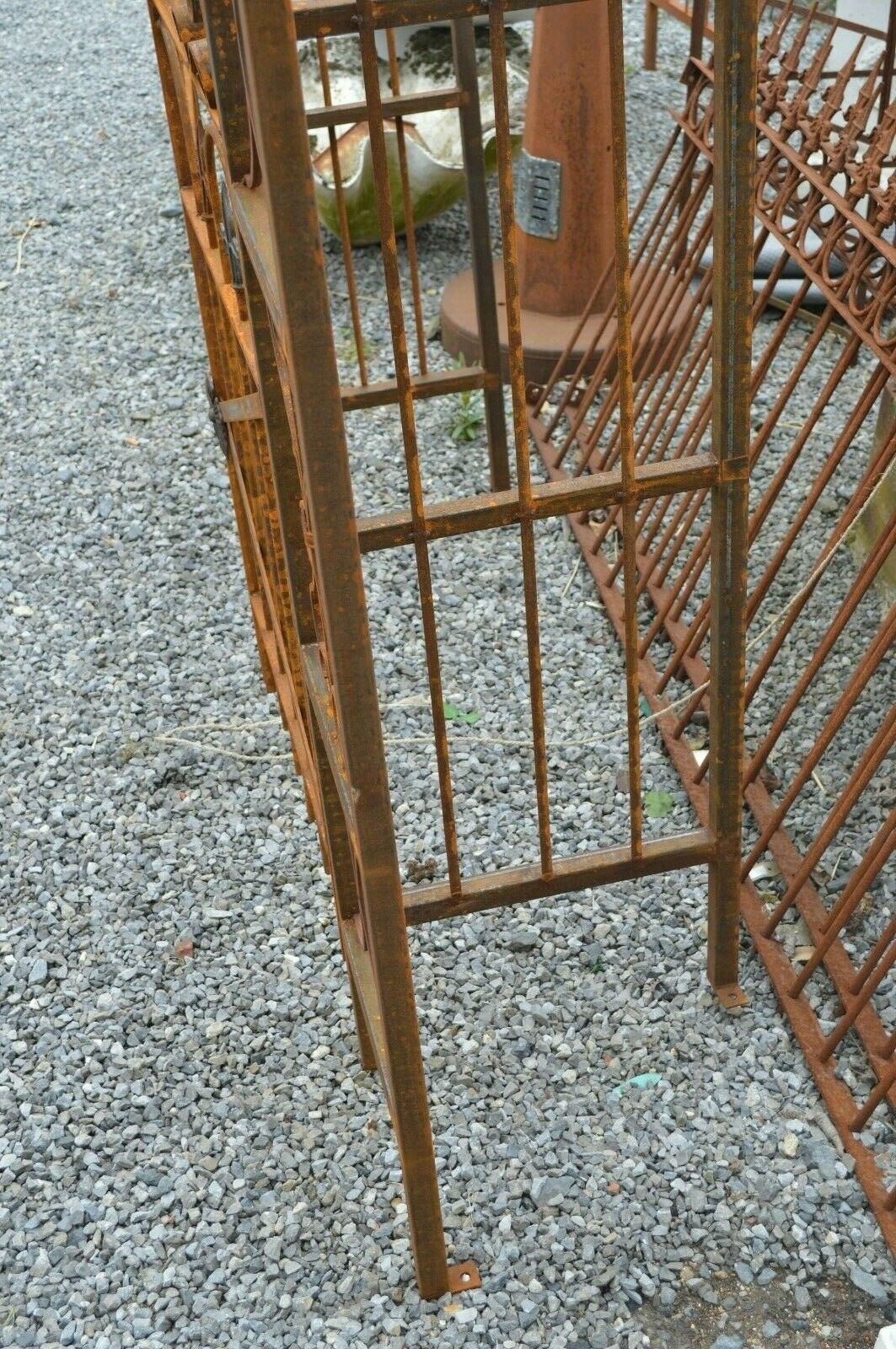 Arche de jardin avec portillon en fer forgé