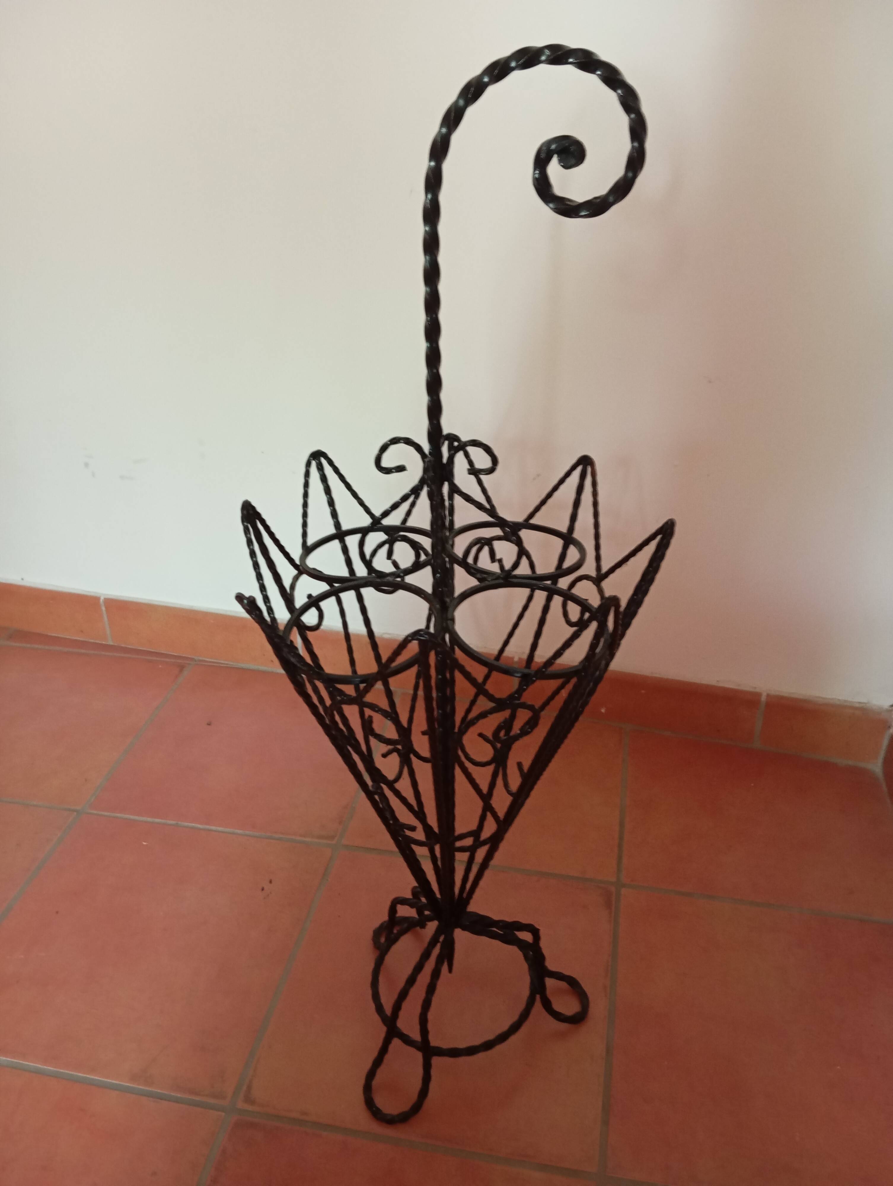 WROUGHT IRON UMBRELLA STAND