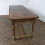 Farm table