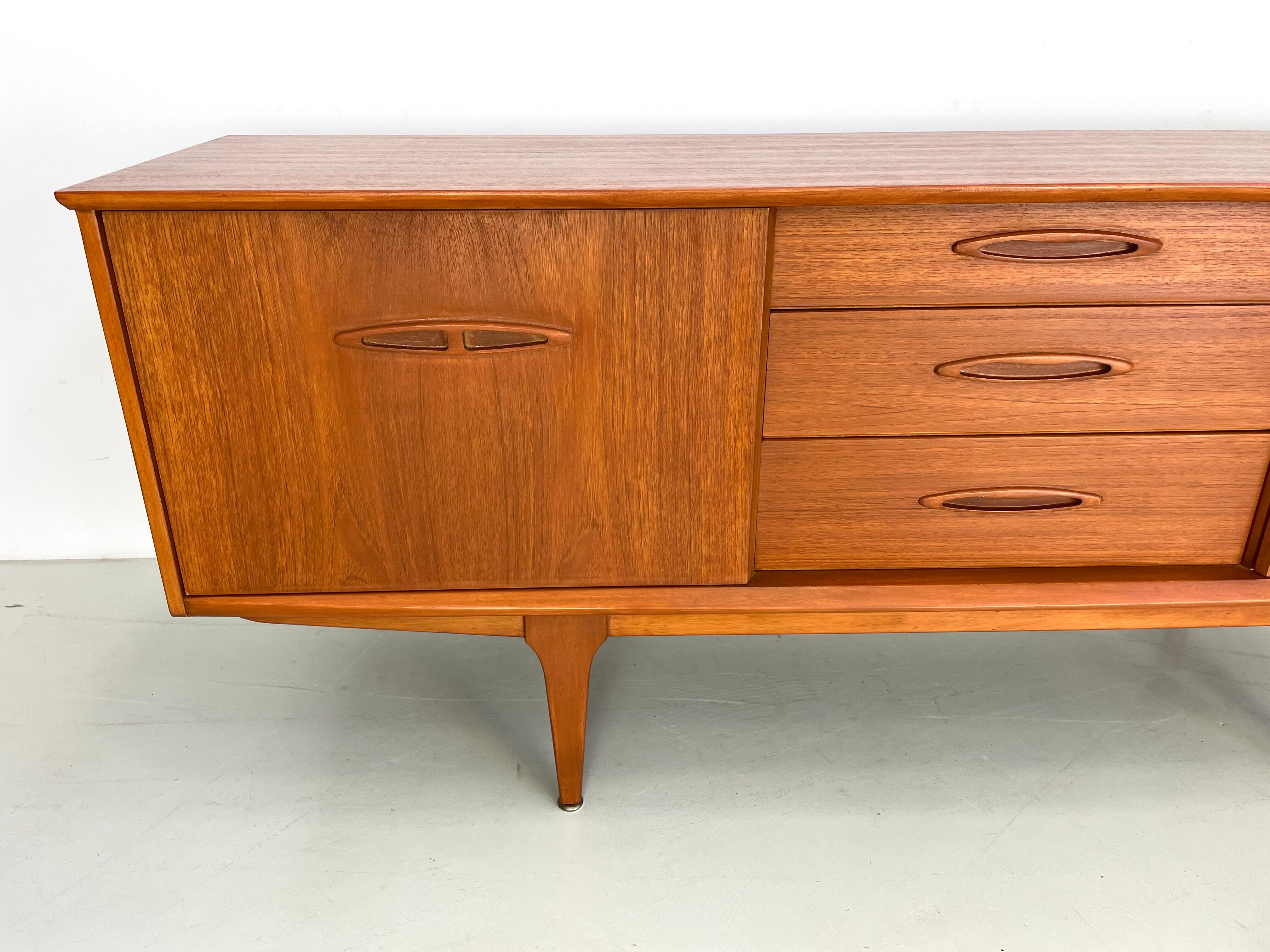 Enfilade Jentique années 1960