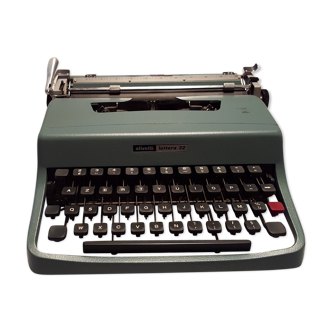Typewriter, olivetti lettera 32 vintage