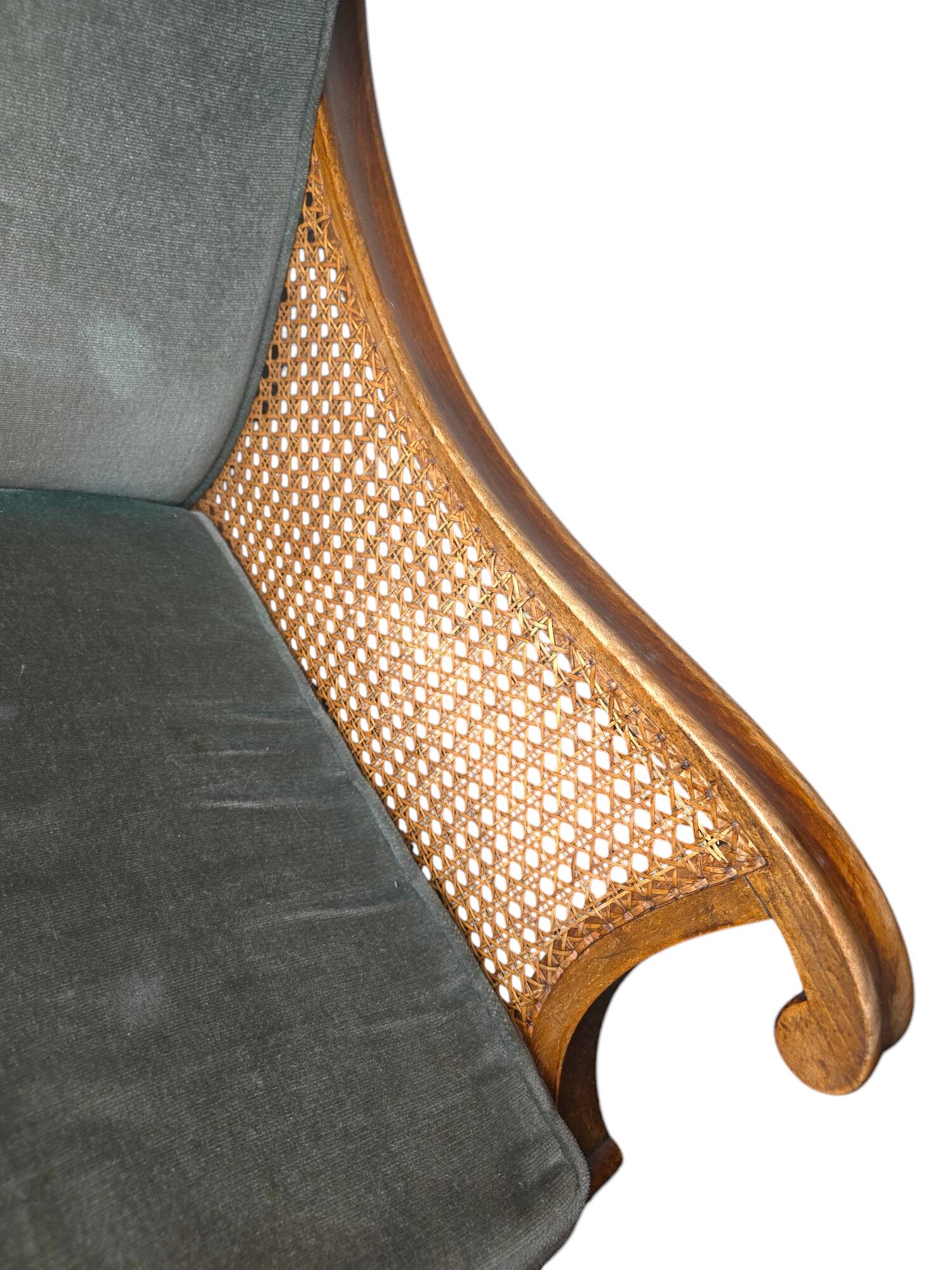 Fauteuil bergère style Régence en bois, tissu et cannage
