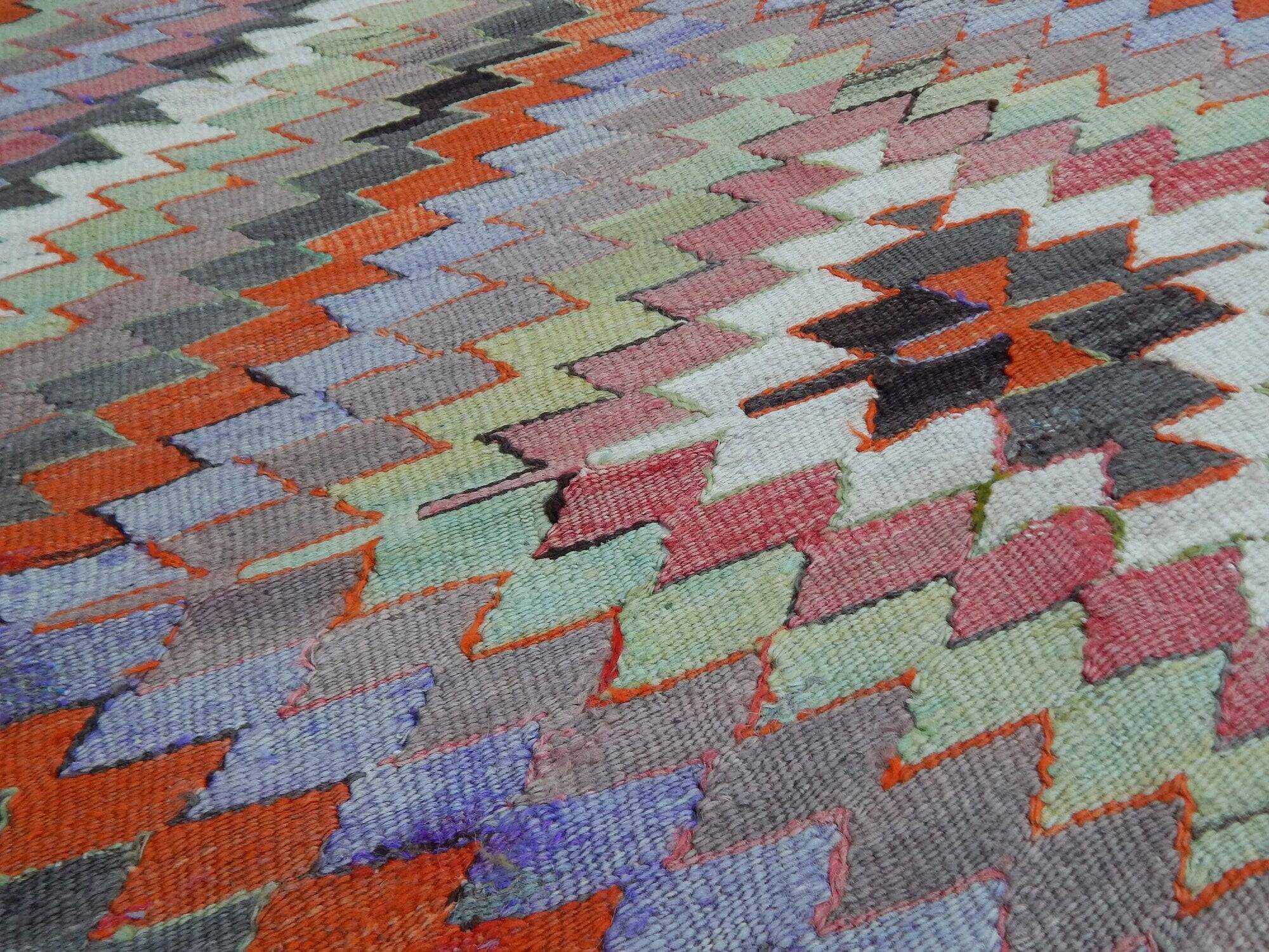 Vintage Turkish kilim, handwoven, 100x120 cm.