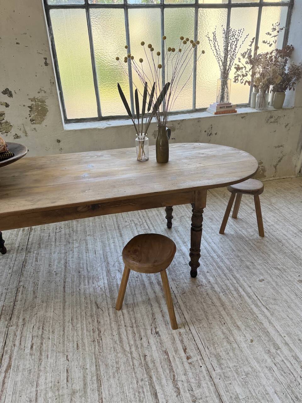 Oval farmhouse table 250cm pine