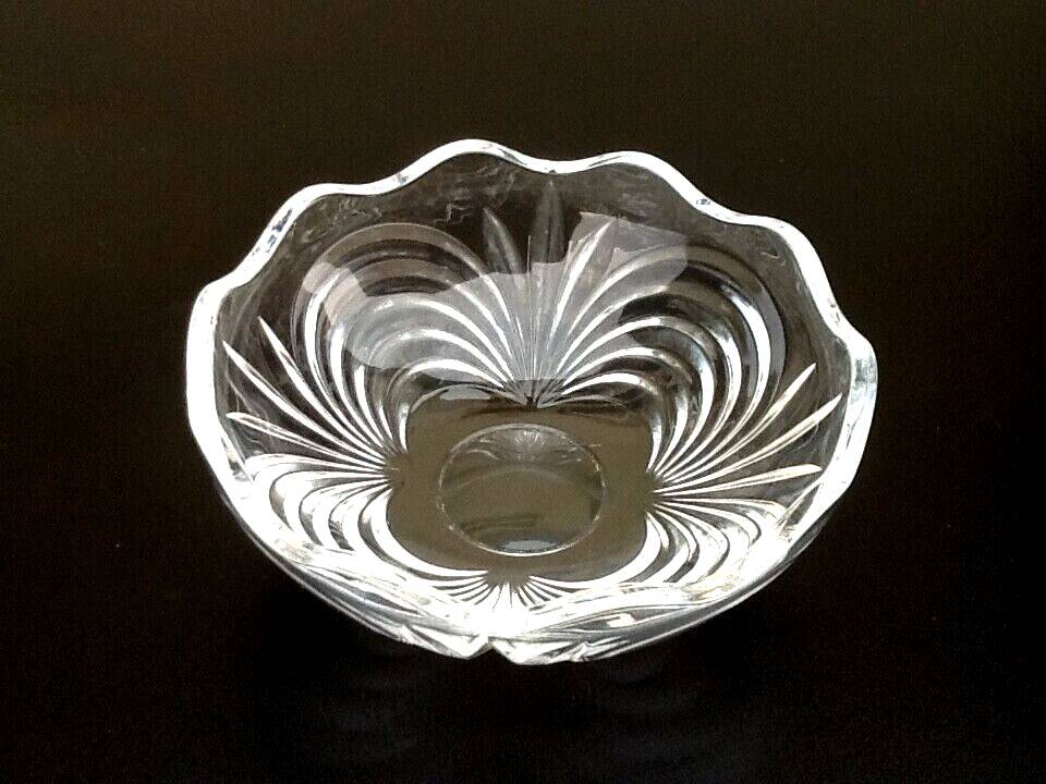 Années 1970  Coupelle / vide-poche polylobée  Cristal d' Arques