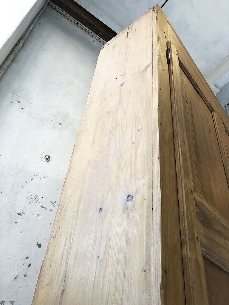 Pine good-food cabinet