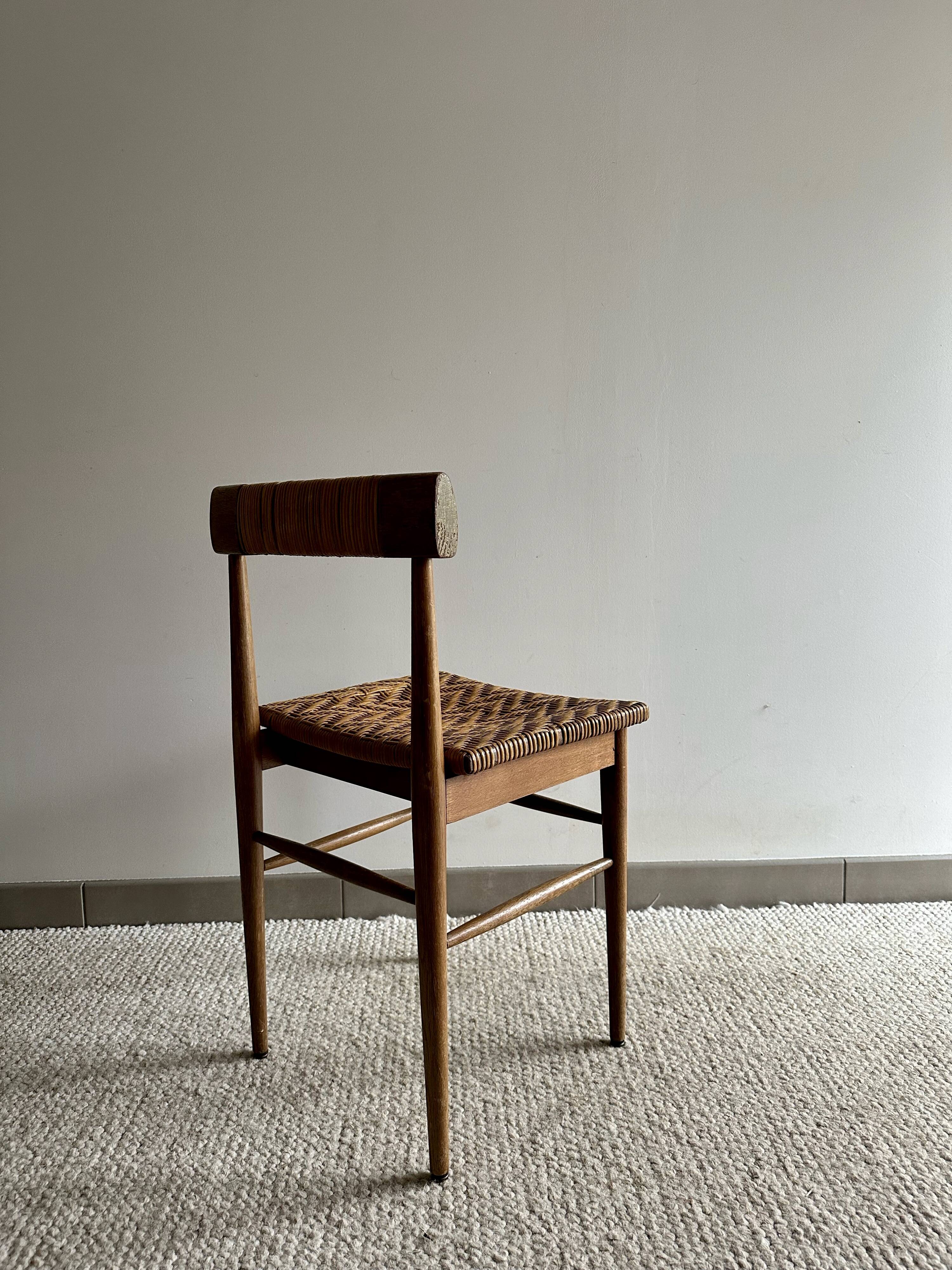 Chaise tressée vintage
