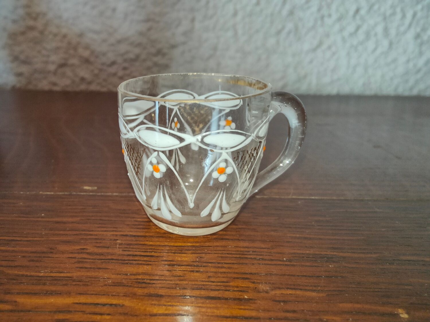 Service à liqueur en verre émaillé de blanc et de orange