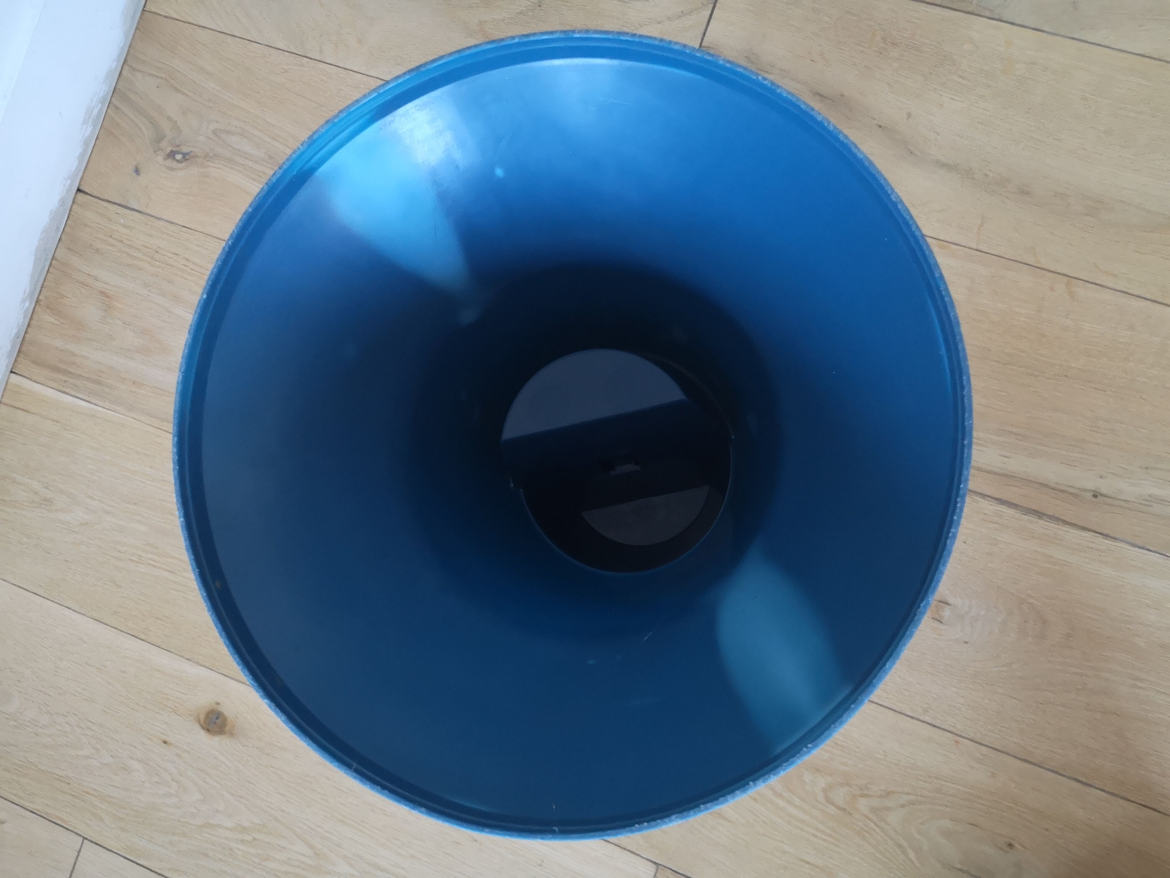 Stool style tam tam 80s plastic blue and white