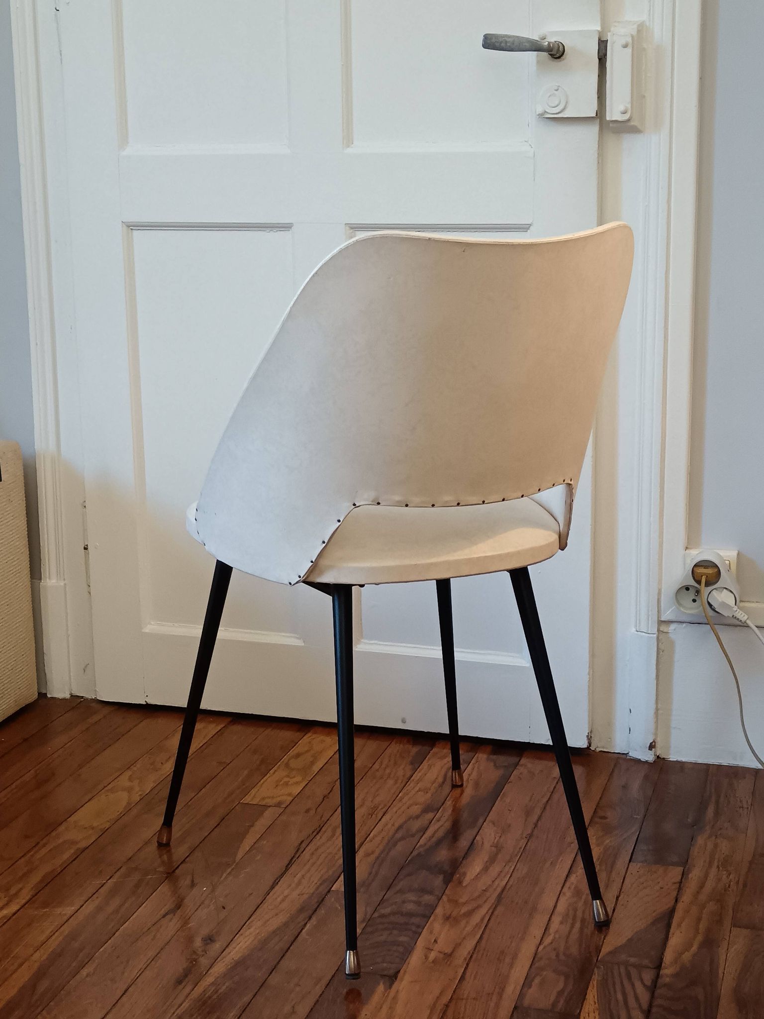 Vintage barrel chair 1950
