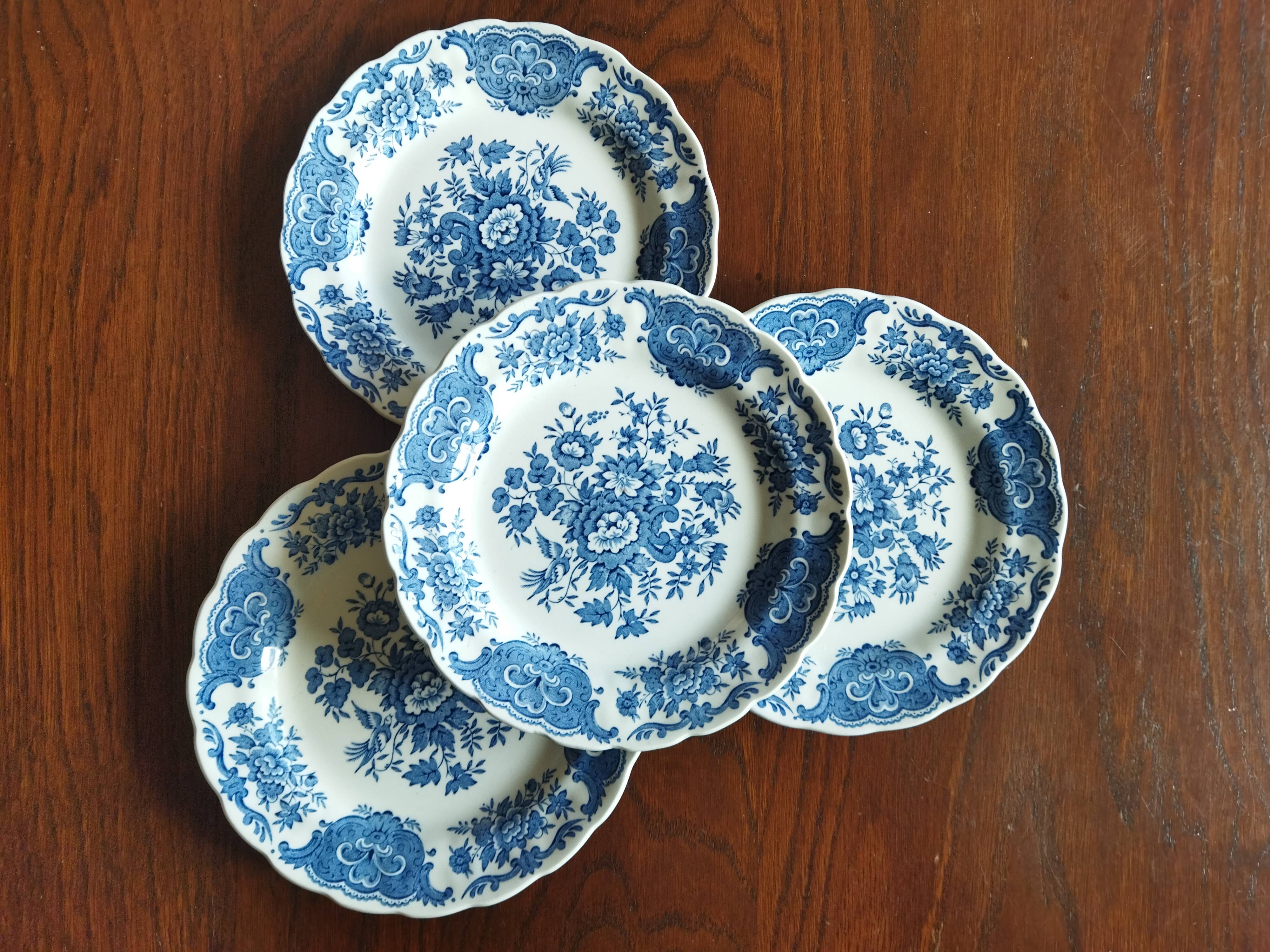 4 Ridgway "Windsor" English dessert plates