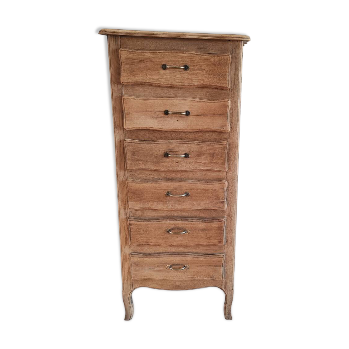 Oak chest of drawers
